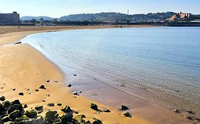 Piso Moderno En La Playa Gijon